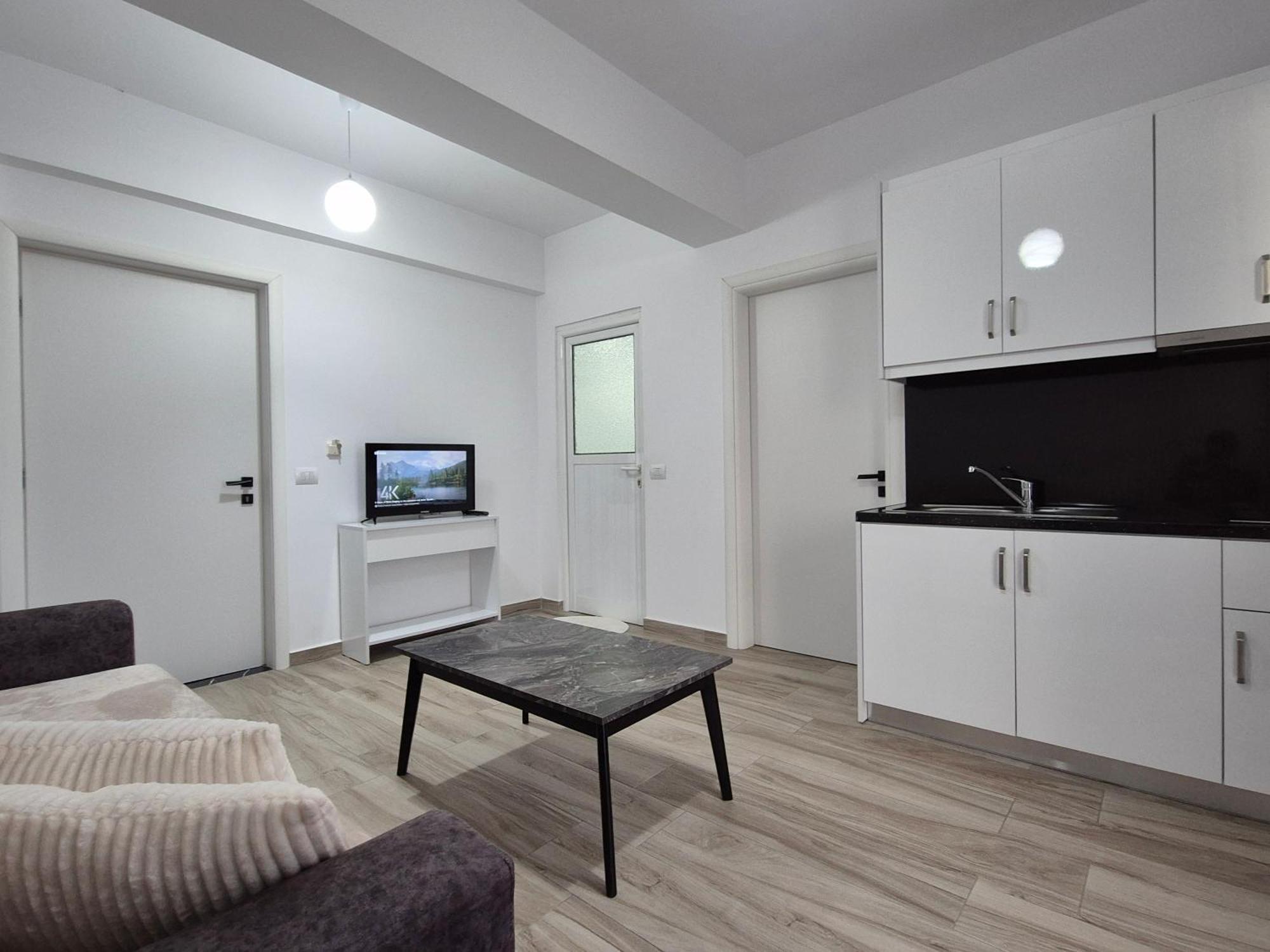 Flore Rooms Sarandë Exterior foto